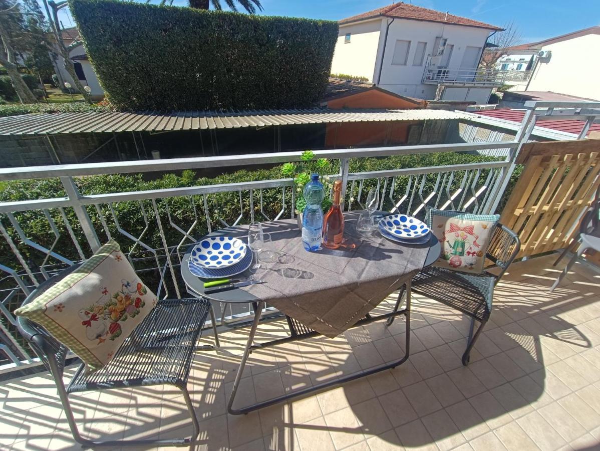 Le Palme 98 "Casa Vacanze" Lido di Camaiore Buitenkant foto