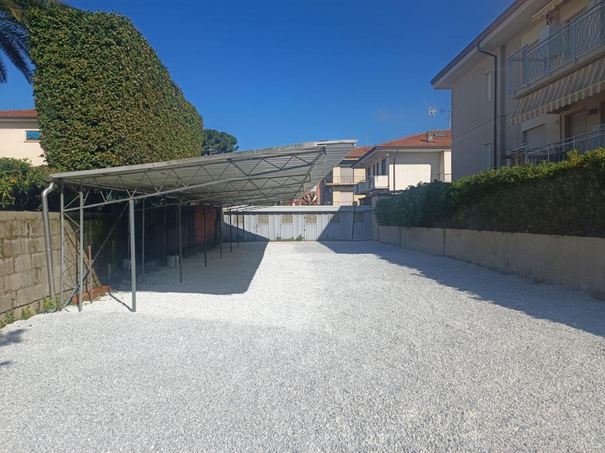 Le Palme 98 "Casa Vacanze" Lido di Camaiore Buitenkant foto